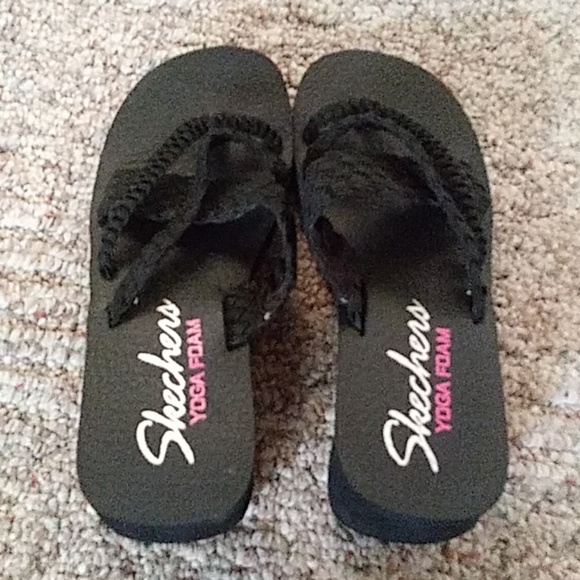 SKECHERS Yoga Foam Sandals 9 - Picture 5 of 12